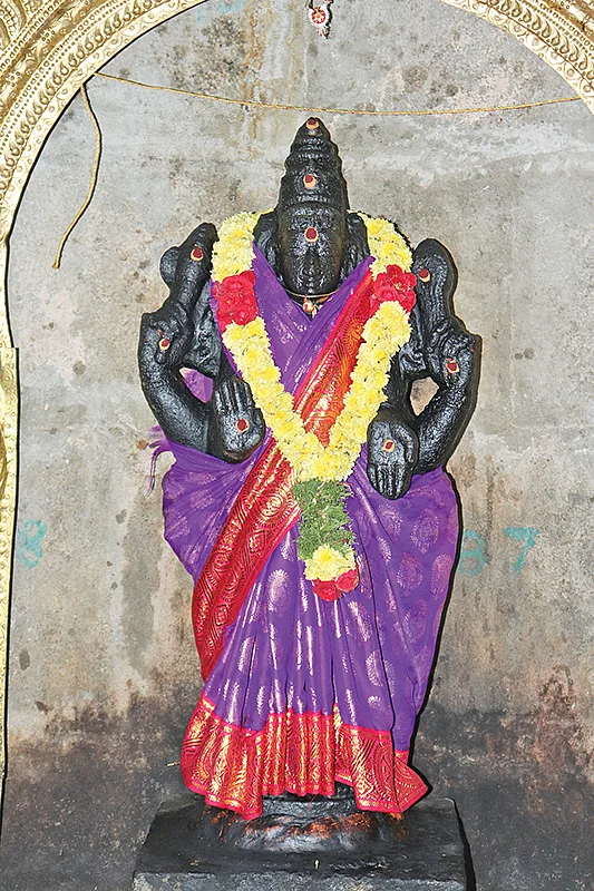 பொன் பொருள் அள்ளித் தரும் ஐஸ்வர்ய ஈஸ்வரன்!