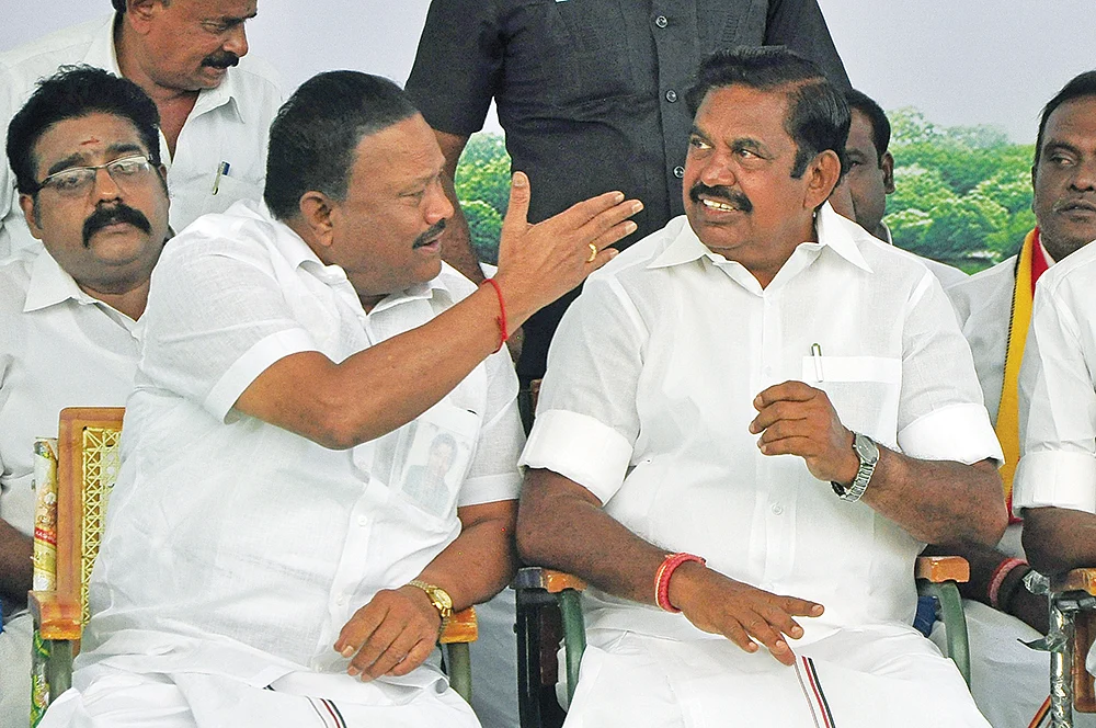 போட்டோ தாக்கு