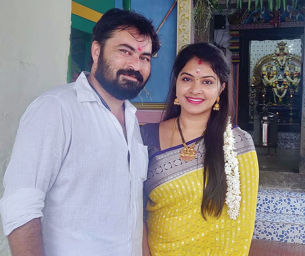 விகடன் TV: என் காதல்... என் பரிசு!