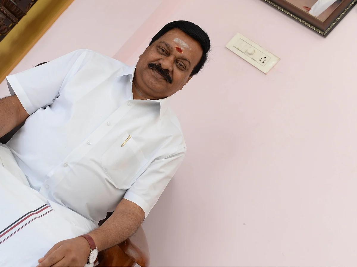 சசிகலா பற்றிய உண்மைகளைச் சொல்வது பன்னீரின் தனிப்பட்ட உரிமை!