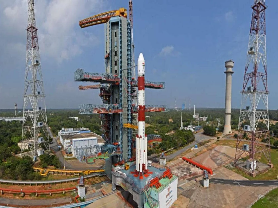 பிரேசில் செயற்கைக்கோளுடன் விண்ணில் பறக்கத்தயாராகும் இந்தியாவின் PSLV C51!