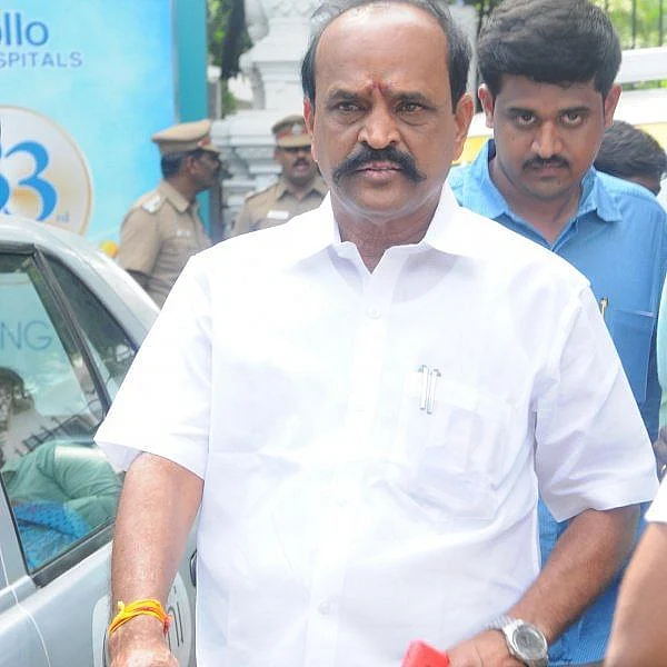 கடம்பூர் ராஜூ