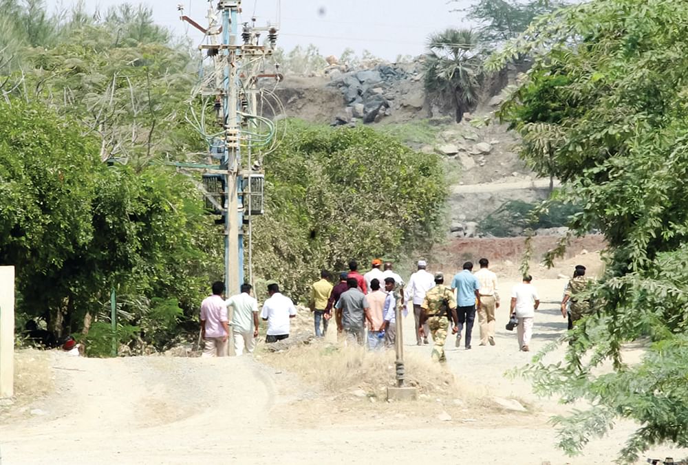 குவாரி ரெய்டு