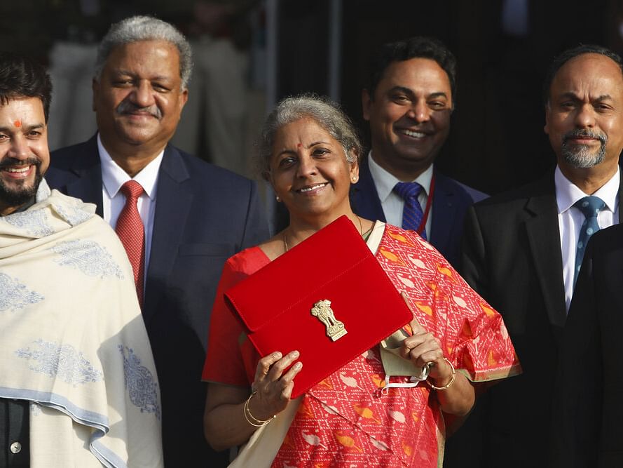 பட்ஜெட் 2022: சம்பளதாரர்கள் எதிர்பார்க்கும் வரிச் சலுகைகள் என்னென்ன?