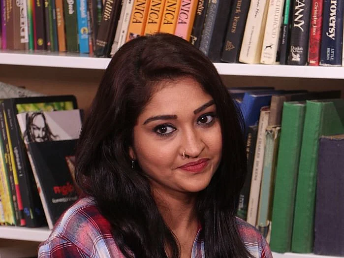 "ஒரு பாட்டு எழுத 80,000 கேட்டாங்க, அதான் நானே எழுதிட்டேன்!" - நீலிமா ராணி