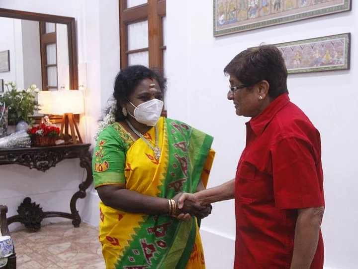 கிரண் பேடியை மிஞ்சுகிறாரா ஆளுநர் தமிழிசை? - புதுச்சேரி அரசியலும் சர்ச்சைகளும்