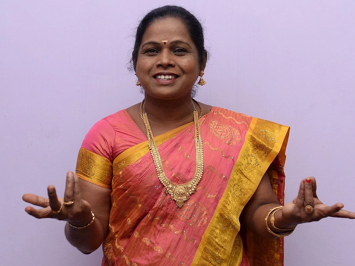 அரைக்கிலோ கோழிக்கறியும்
50 ரூபாய் சம்பளமும்!