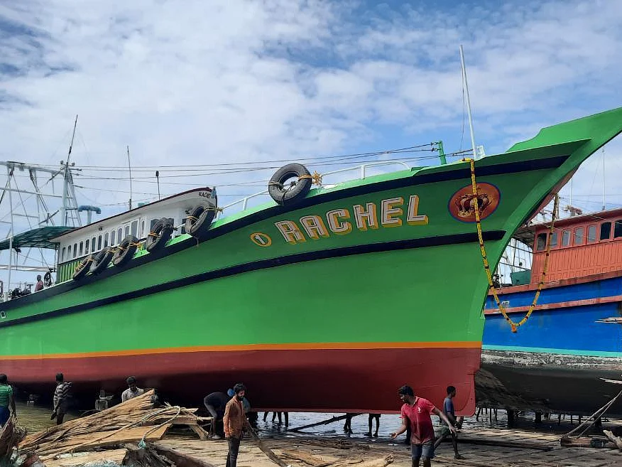 கடலில் மீன் பிடிக்கப்போகும் ராகுல் காந்தி - தேங்காய்ப்பட்டணத்தில் ஒன்றரைக் கோடியில் தயாராகும் படகு!