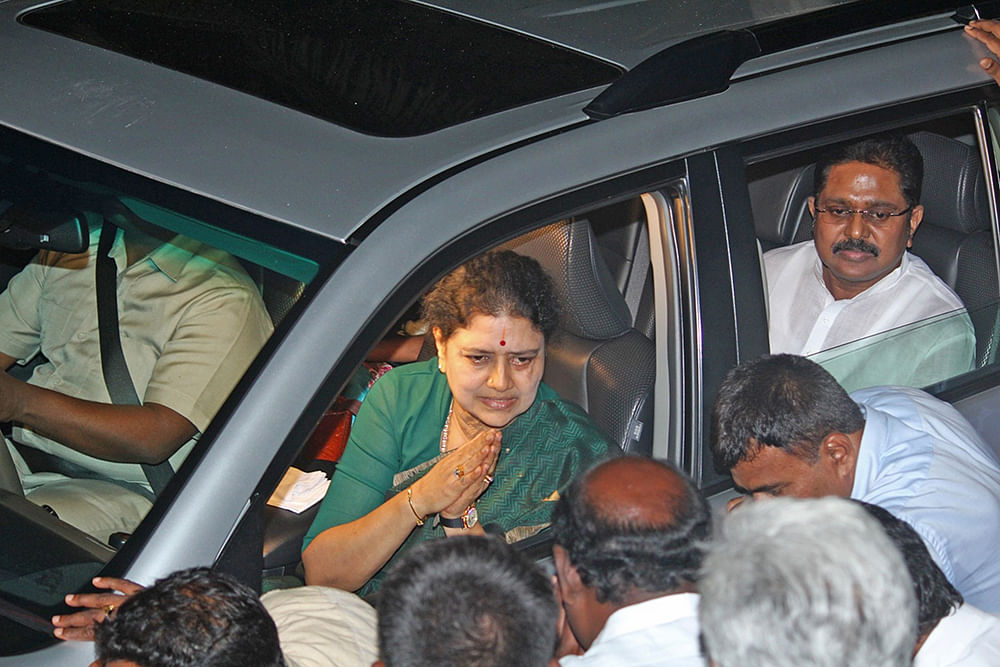 சசிகலா, தினகரன்