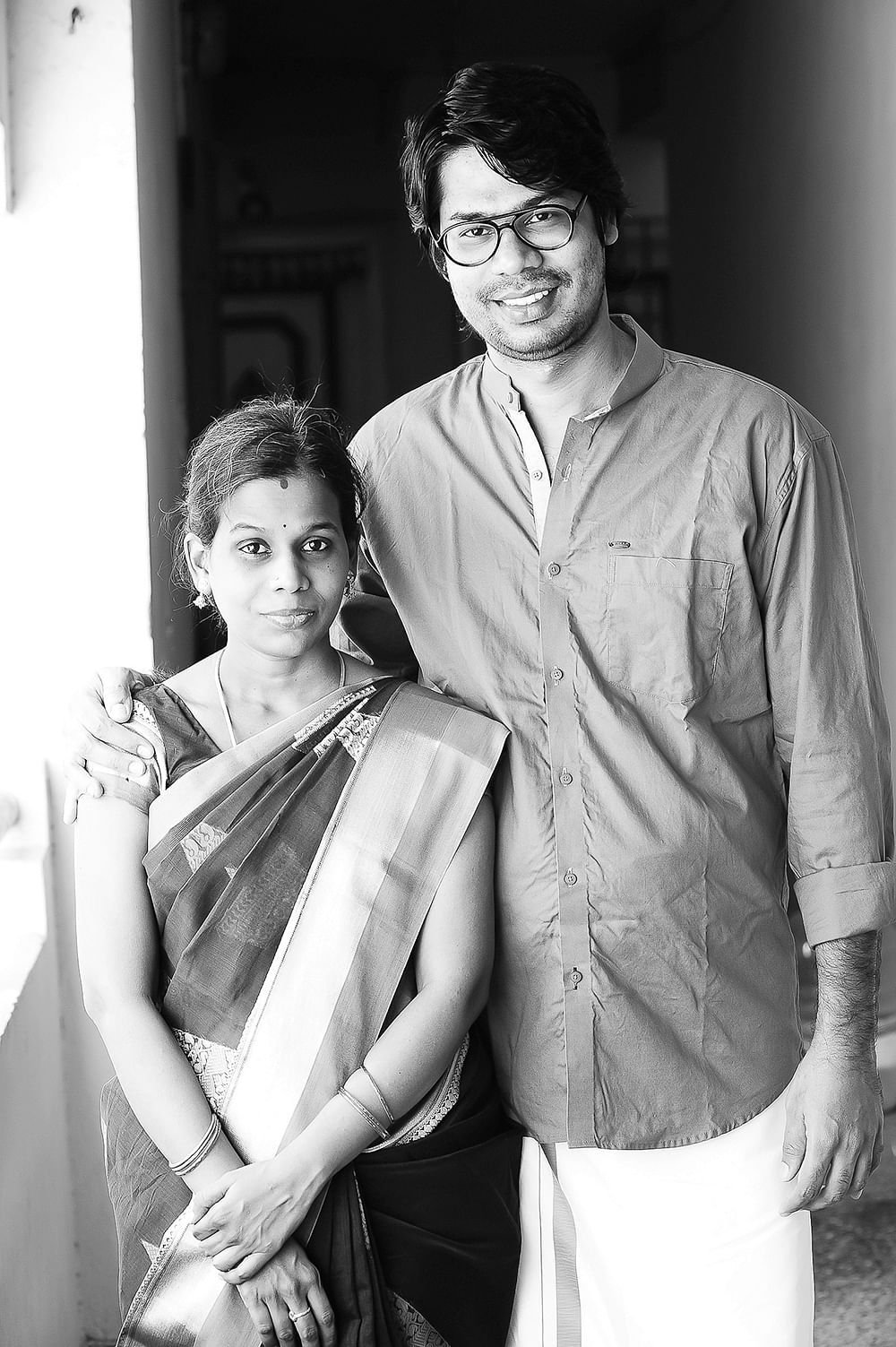 மனைவியுடன் கார்த்திக் நேத்தா