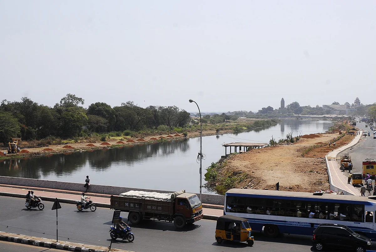 மெட்ராஸ் வரலாறு: ``சென்னை கூவம் ஆற்றில் ஒரு படகு பயணம்” | பகுதி - 2