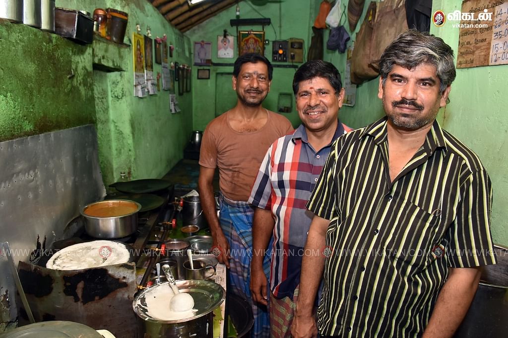 ஹோட்டல் நடத்தும் சகோதரர்கள்