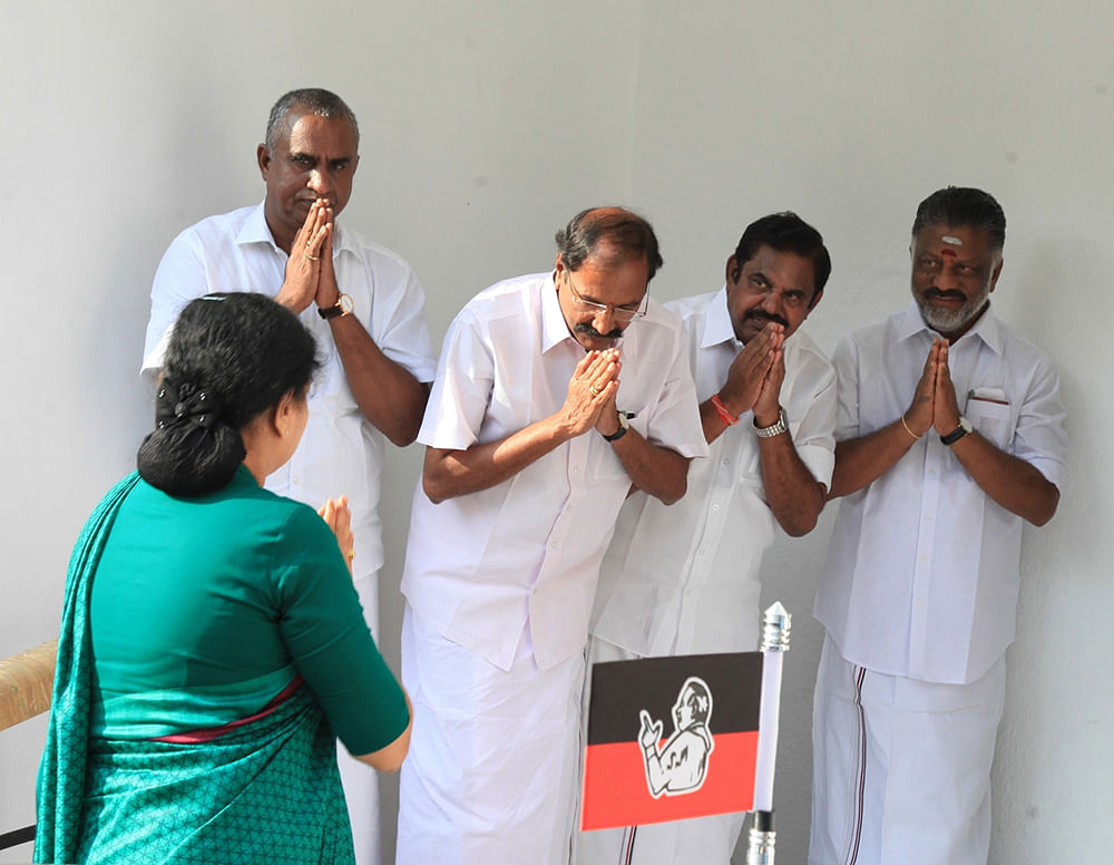 போட்டோ தாக்கு