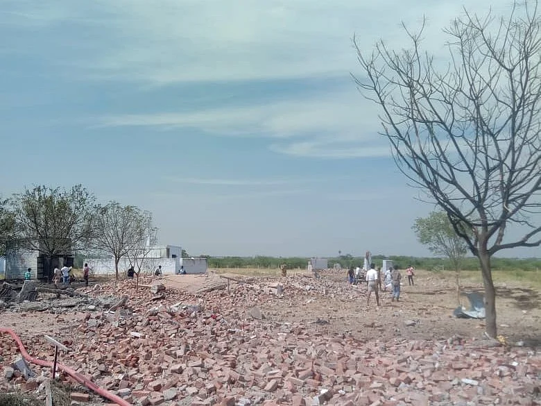 சாத்தூர் பட்டாசு ஆலை விபத்து: `அதிக உற்பத்தி நெருக்கடி காரணமா?’ - கலங்கும் தொழிலாளர்கள்