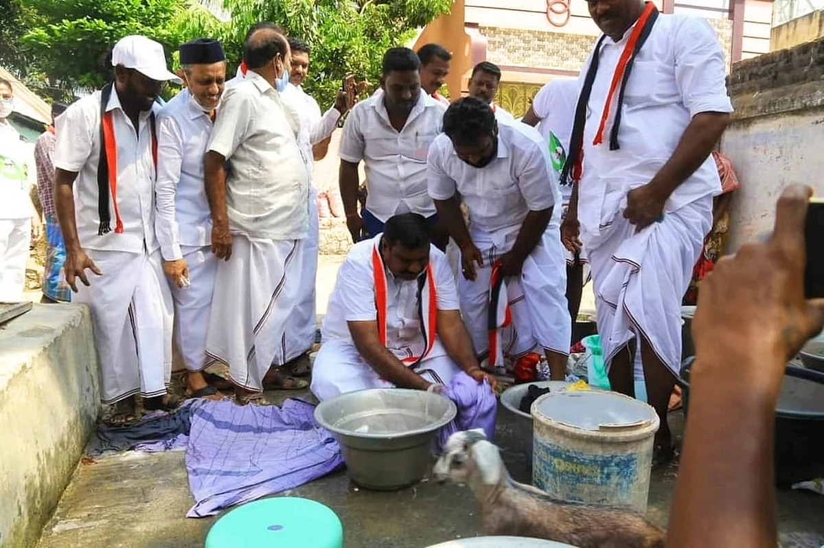 அதிமுக வேட்பாளர்
