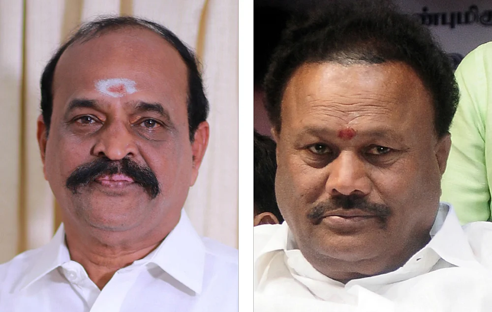 கடம்பூர் ராஜூ, சீனிவாசன்