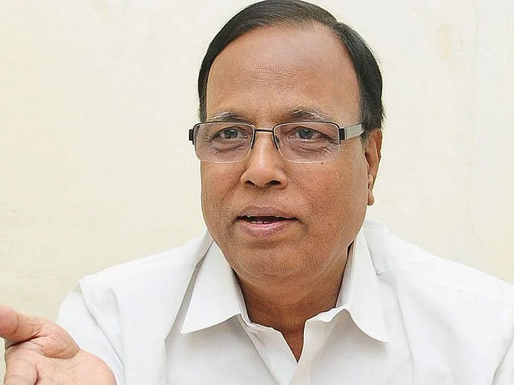 ''1000 ஜோதிமணிகள் வந்தாலும் காங்கிரஸ் கட்சியை ஒன்றும் செய்யமுடியாது!''
- கோபண்ணா கோபம்