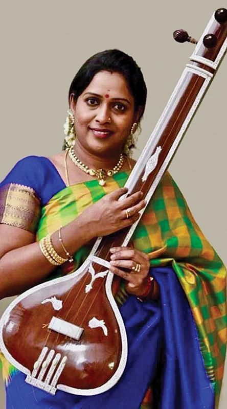 சாருமதி மனோகாந்தன்