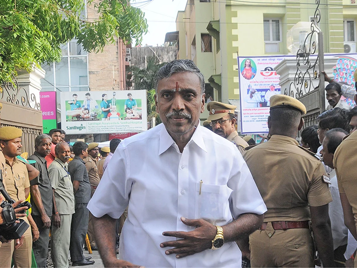 என்ன செய்தார் அமைச்சர்? - உயர்கல்வித்துறை அமைச்சர் கே.பி.அன்பழகன்