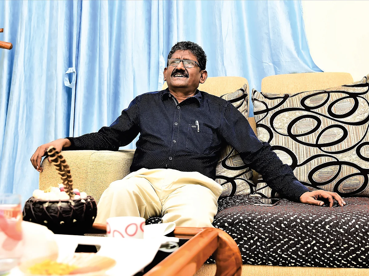 “ஐ.ஏ.எஸ் அதிகாரிகள் துணையில்லாமல் அரசியல்வாதிகள் ஊழல் செய்ய முடியாது!”