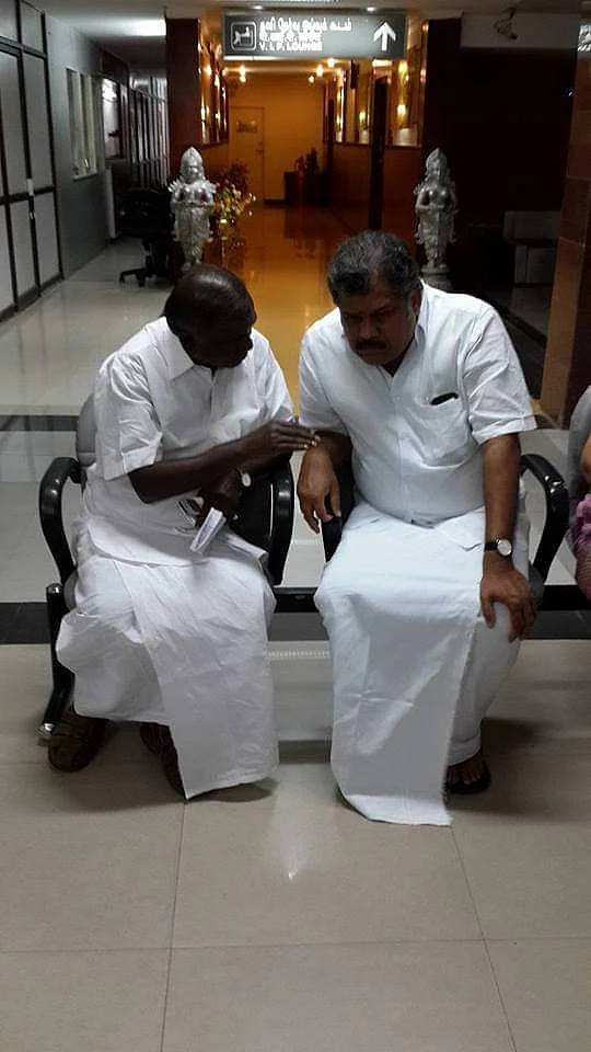 ஜி.கே.வாசனுடன் கோவை தங்கம்