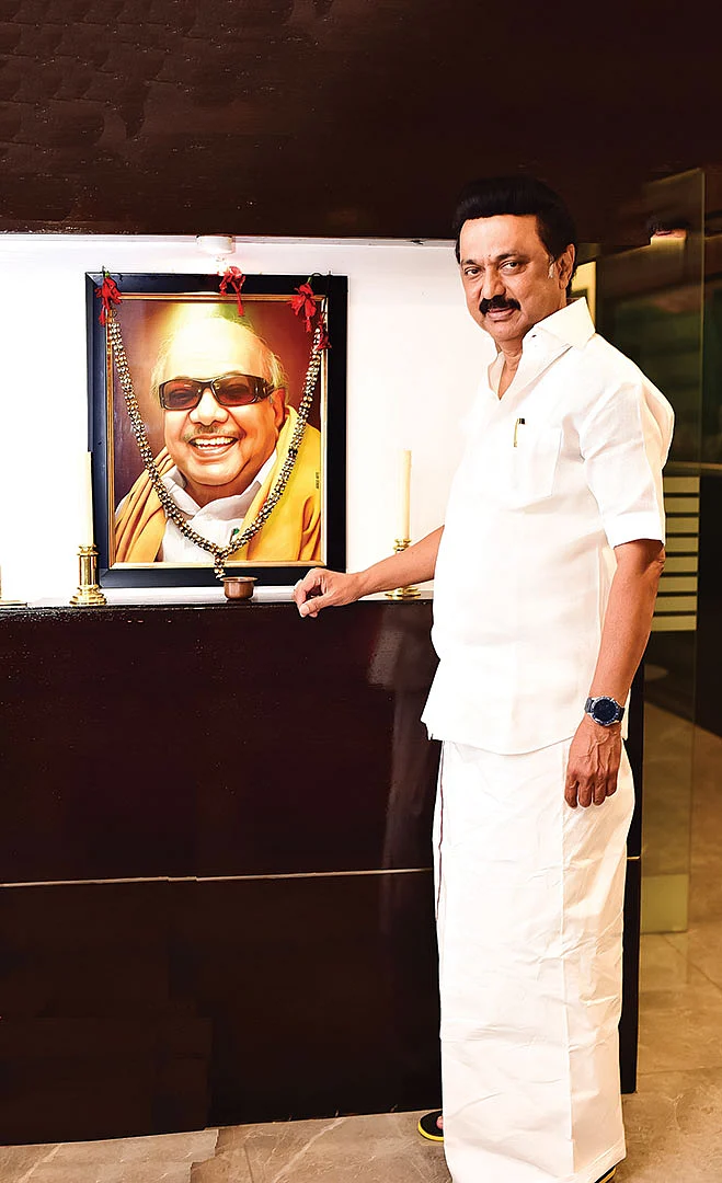 “அ.தி.மு.க-விலும் பா.ஜ.க-விலும்தான் வாரிசு அரசியல் கொடிகட்டிப் பறக்கிறது!”