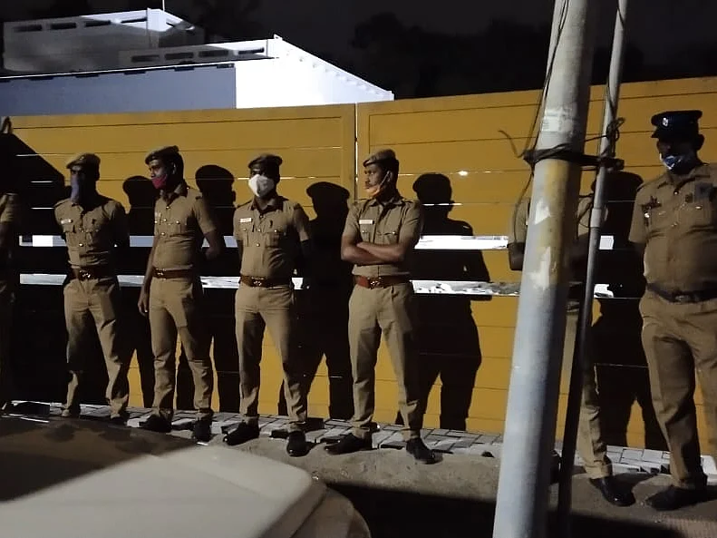 கோவை மாநகராட்சி பொறியாளர் வீட்டில் பணம் பதுக்கலா?! நள்ளிரவு சோதனையால் பரபரப்பு