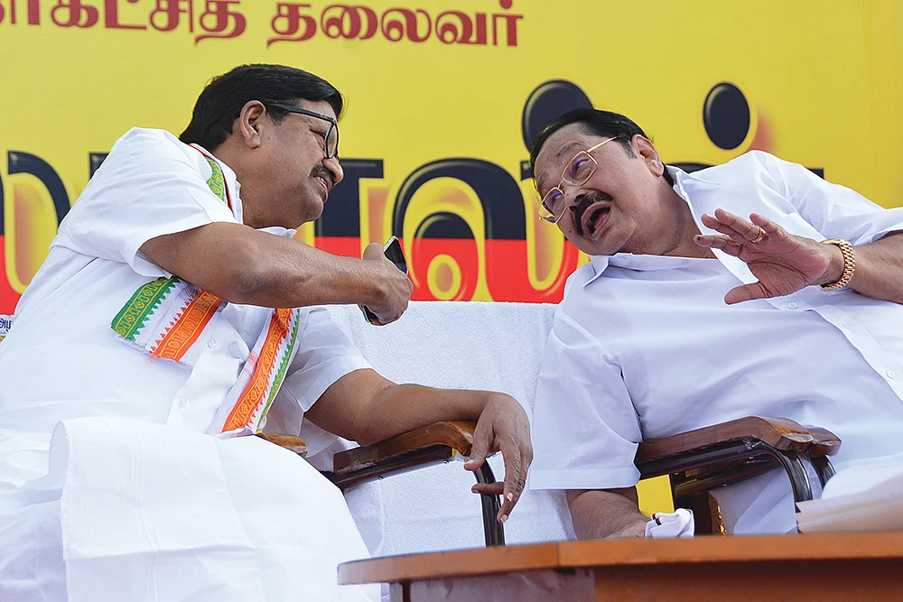 போட்டோ தாக்கு