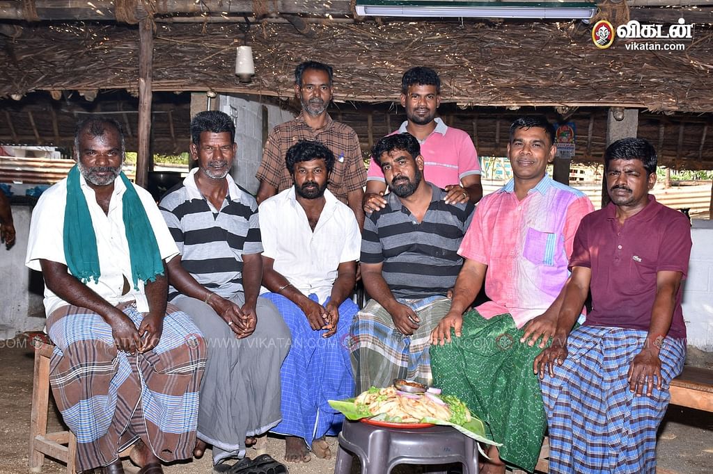 கூரைக்கடை டீம்