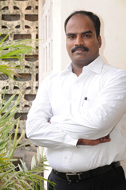 வழக்கறிஞர் ரமேஷ்