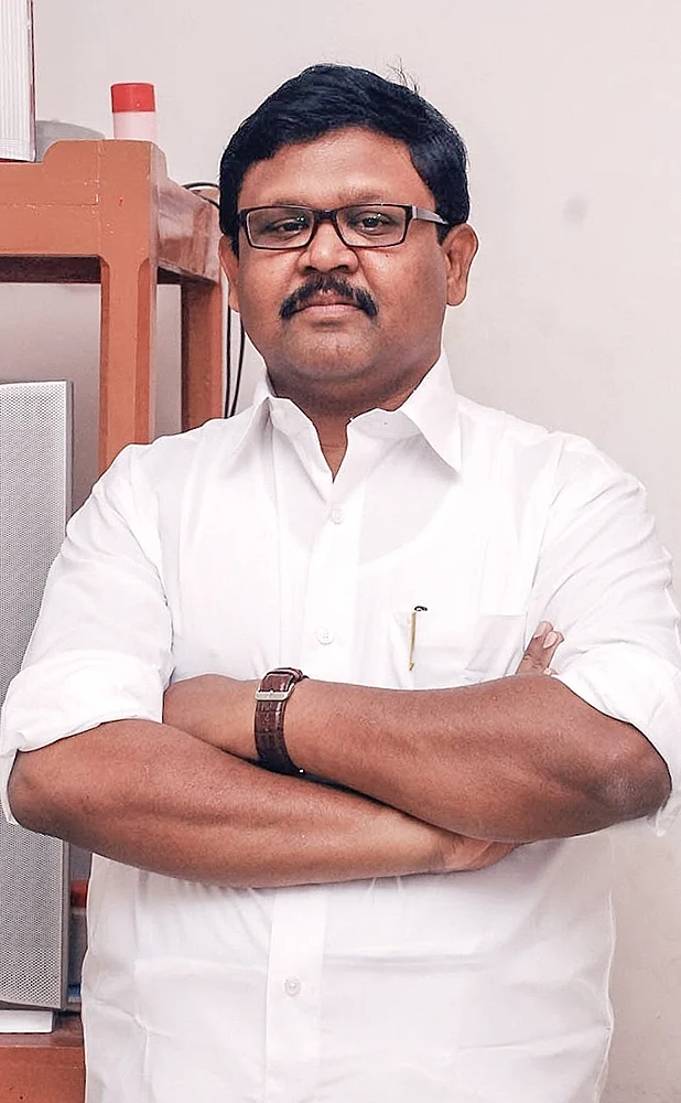விஐபி தொகுதி: அருப்புக்கோட்டை... முந்துகிறார் ராமச்சந்திரன்!