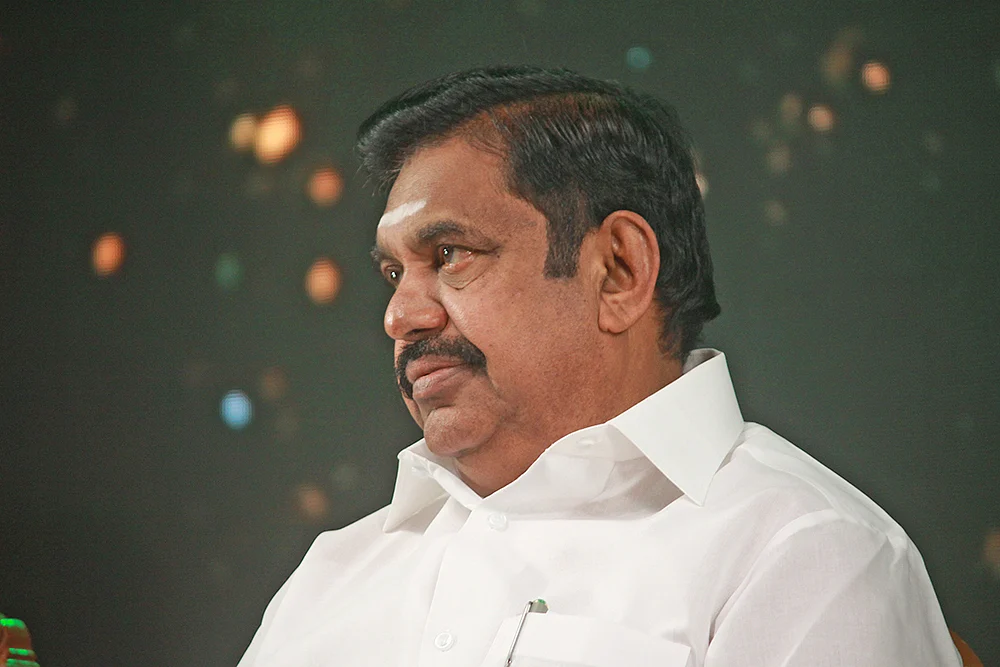 உதய் Vs மிதுன்... வாரிசுகளை வளைக்கும் அதிகாரிகள்!