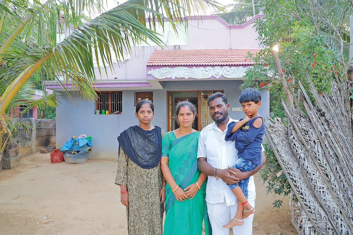 குடும்பத்துடன் ராஜா