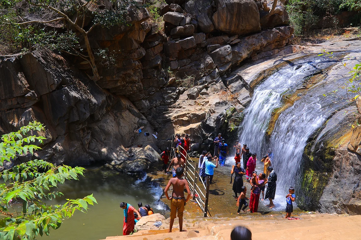 முட்டல்