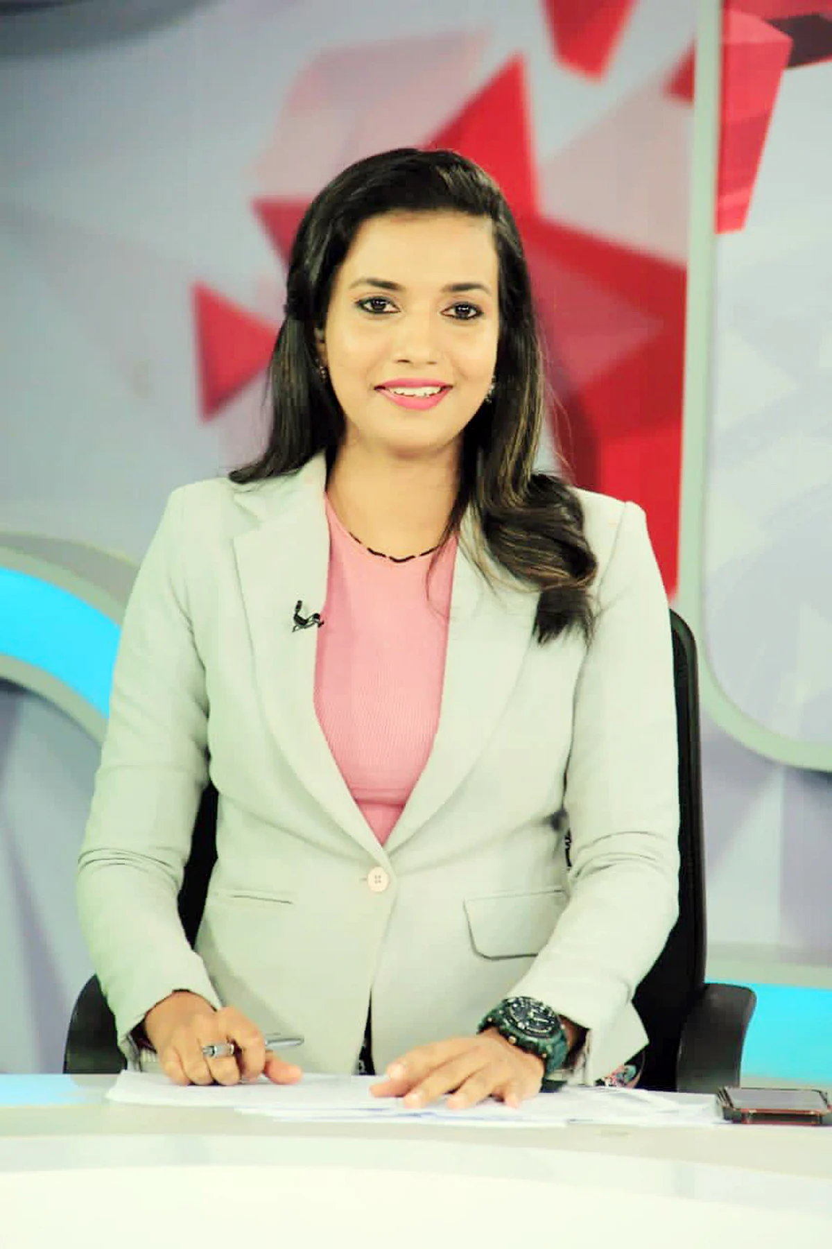 விகடன் TV: ‘நியூஸ் ஆங்கர்னா சவால்தான்!’
