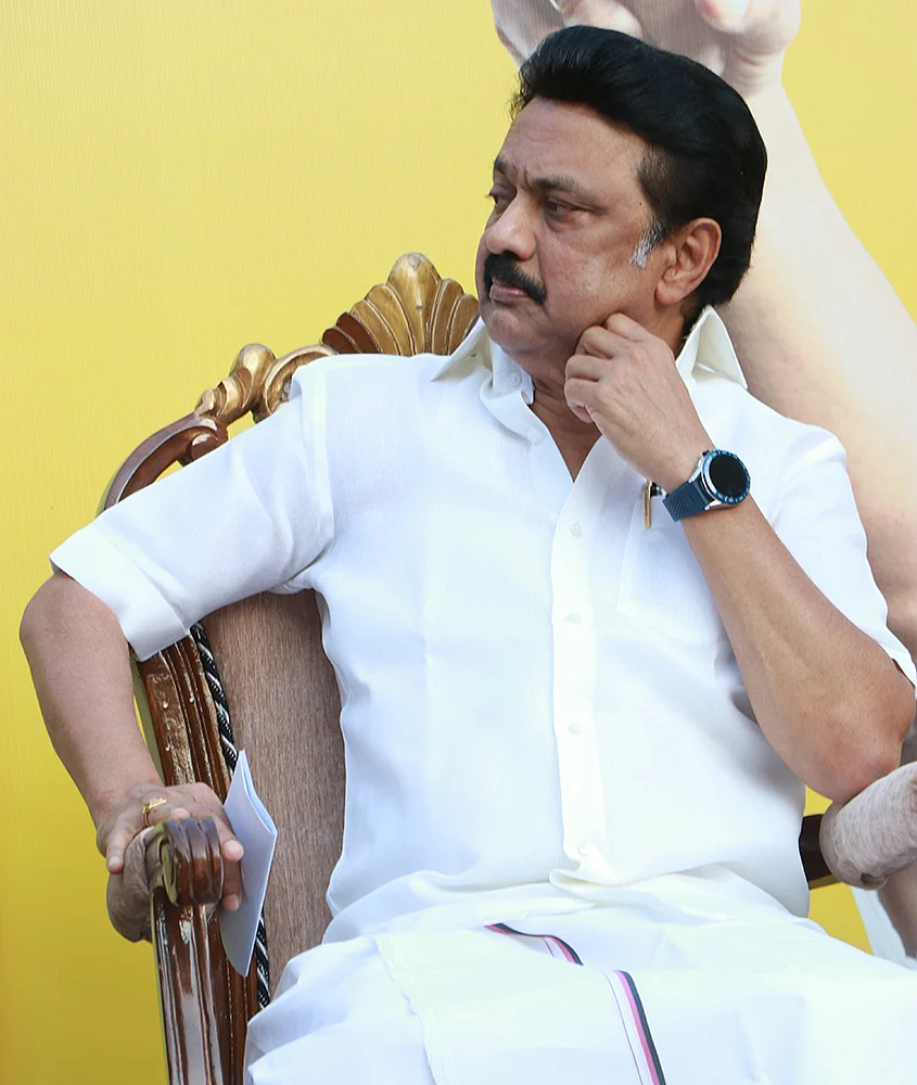 மிஸ்டர் கழுகு: ஆக்ஸிஜன் அரசியல்! - ஸ்டெர்லைட் மீது திடீர் பாசம் ஏன்?