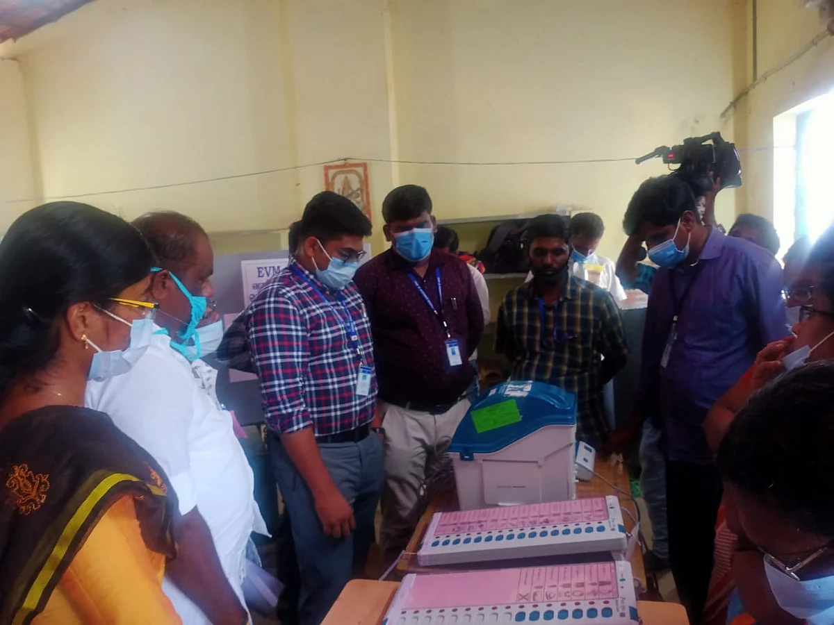 வாக்குப்பதிவு இயந்திரம்