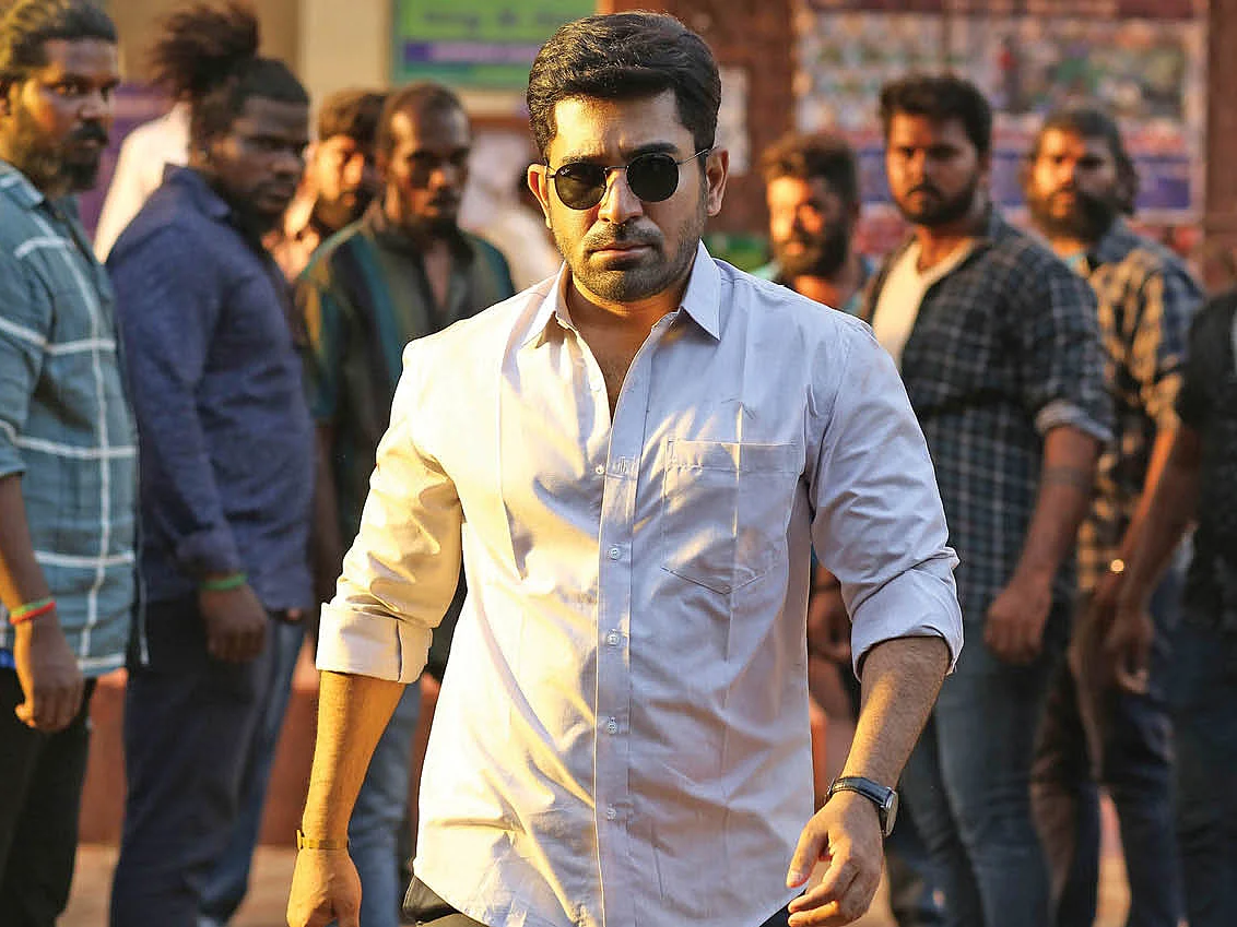 ‘தயவுசெய்து காதல் கதை சொல்லுங்கப்பா!’