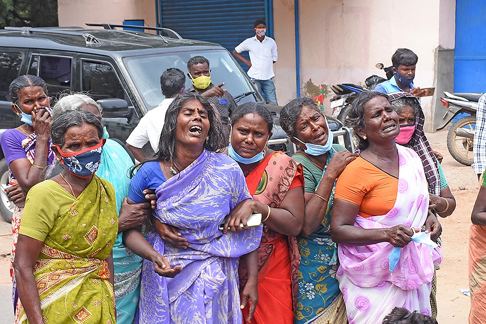 முத்துமனோவின் உறவினர்கள்