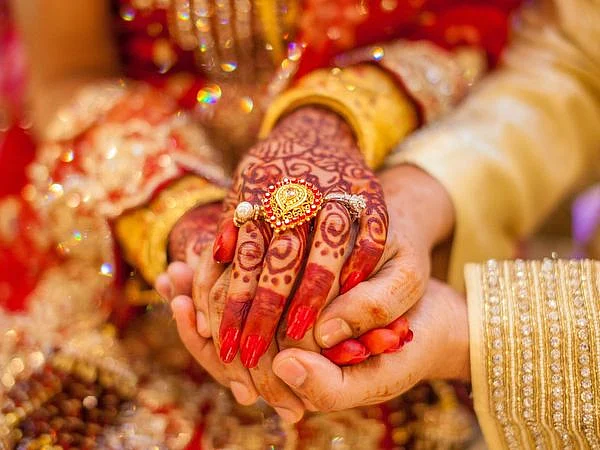 `குழந்தை திருமணங்களில் இவர்களும் குற்றவாளிகள்தான்; எச்சரிக்கை!’ - மாவட்ட ஆட்சியர் அதிரடி
