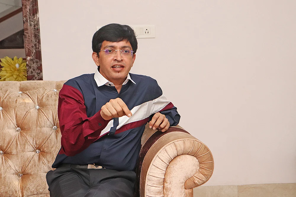புதிய பாய்ச்சலில் கொரோனா... தாக்குப்பிடிக்குமா தமிழகம்?