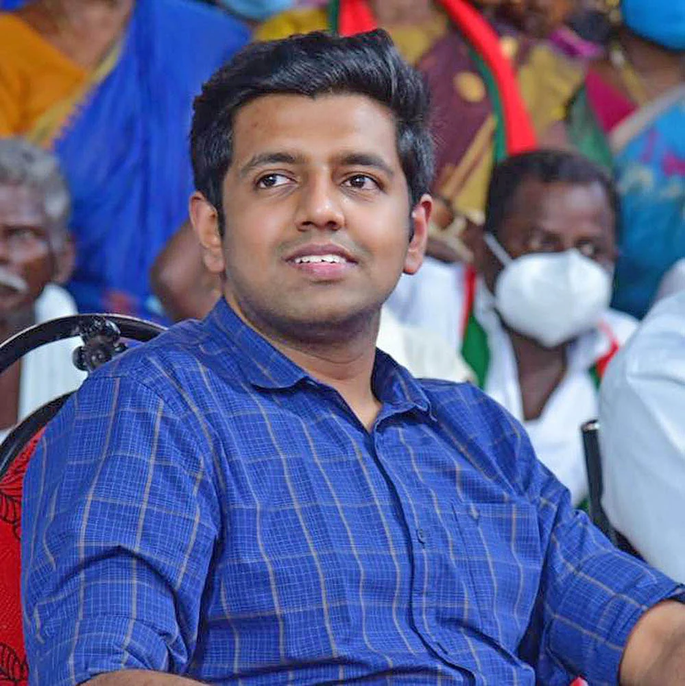 மிஸ்டர் கழுகு: தங்கைக்கு பவர்ஃபுல் பதவி! - ஸ்டாலின் திடீர் திட்டம்...