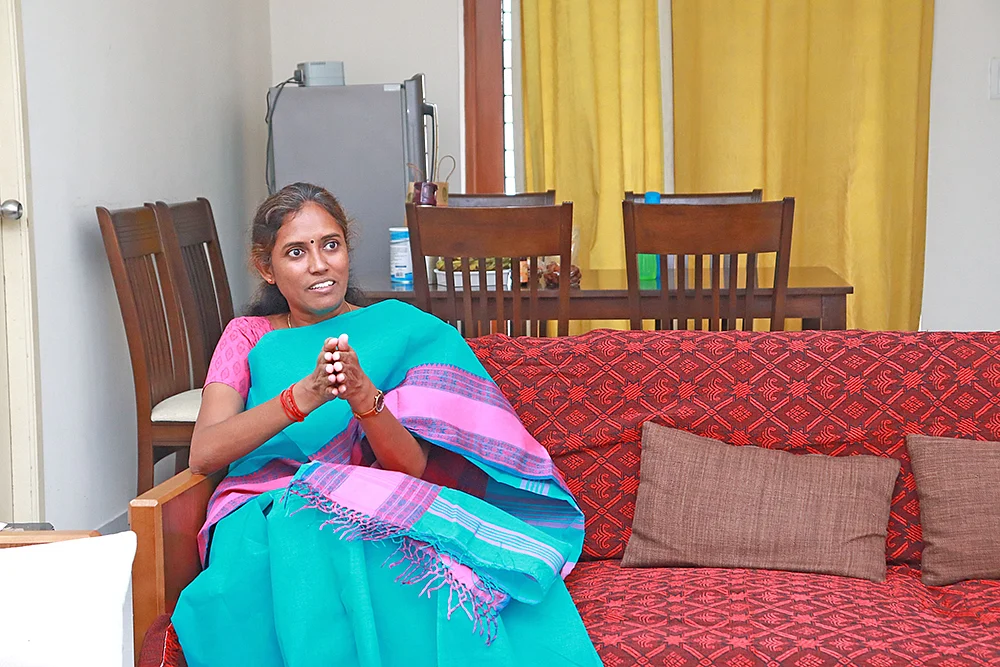 பணம்தான் தகுதியென்றால், தொகுதிகளை ஏலத்துக்கு விட்டுவிடலாமே! - கொதிக்கும் ஜோதிமணி
