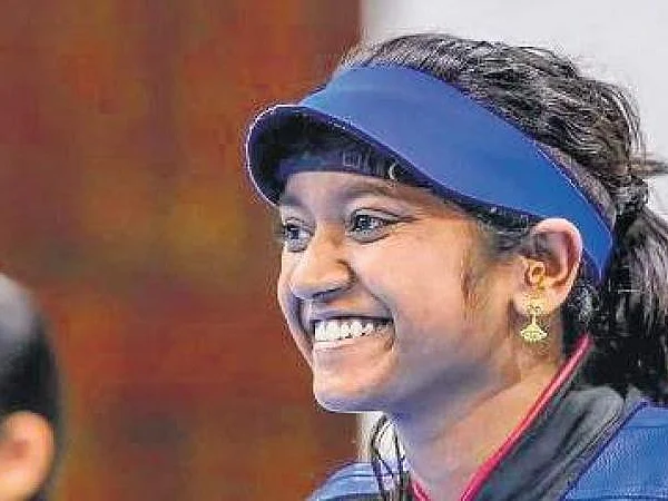 உலகின் நம்பர் 1 வீராங்கனை இளவேனில்... ஆனால், 2021 ஒலிம்பிக்கிற்குள் நுழைய ஏன் இவ்வளவு தடைகள்?!