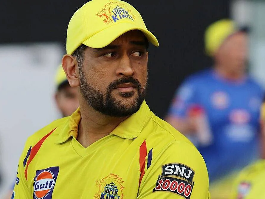 CSK v RR: கேப்டனாக 200-வது போட்டி... அசத்திய எம்.எஸ்.தோனி!