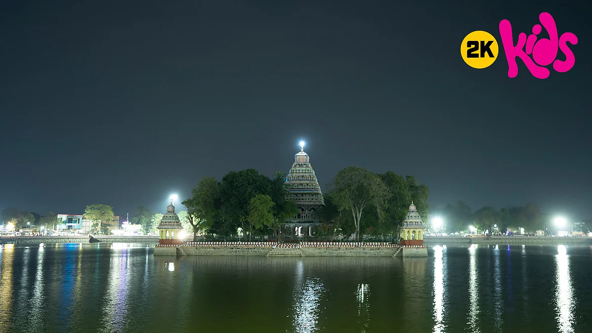 வண்டியூர் மாரியம்மன் தெப்பக்குளம்