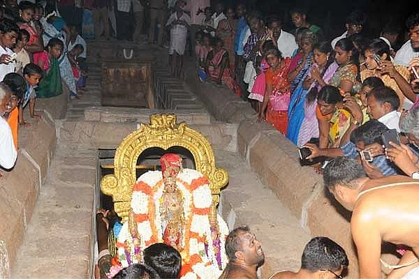 நடவாவி