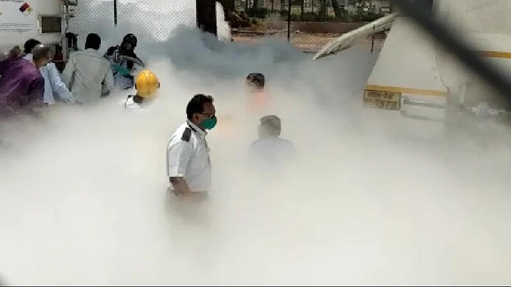 ஆக்ஸிஜன் கசிவு... மூச்சுத்திணறல்... துடிதுடித்து இறந்த 24 உயிர்கள்!