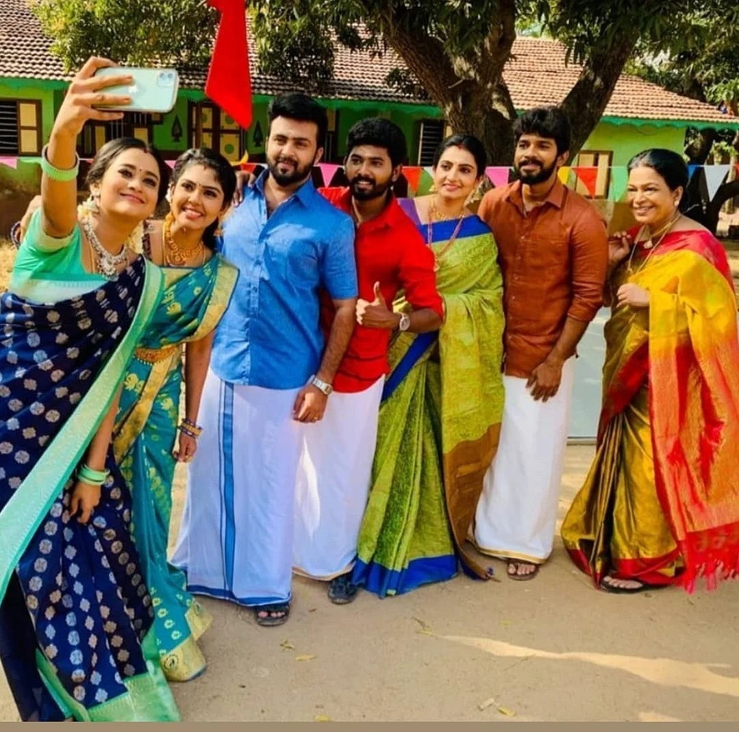 'பாண்டியன் ஸ்டோர்ஸ்' சீரியல் டீம்