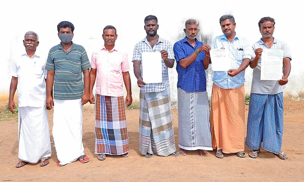 “பயப்படாதீங்க... இதுக்குப் பேரு கூட்டுக் கடன்!” - கலங்கவைக்கும் கடன் மோசடி
